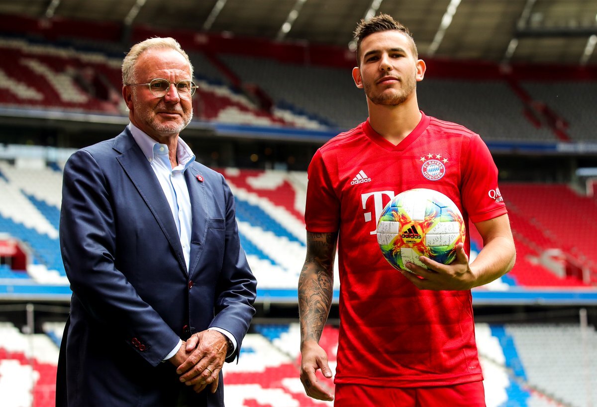 В Баварии новенький! Узнали игрока? 