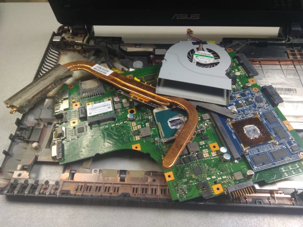 Включить тачпад на ноутбуке асус через биос. Сенсорная панель в биосе. Не работает ноут асус. Ноутбук включается. Не работает ноут асус.