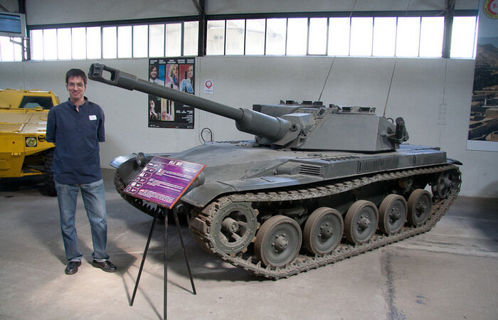  3 крошечных танка с большими пушками, которые можно было доставлять самолетами на поле боя