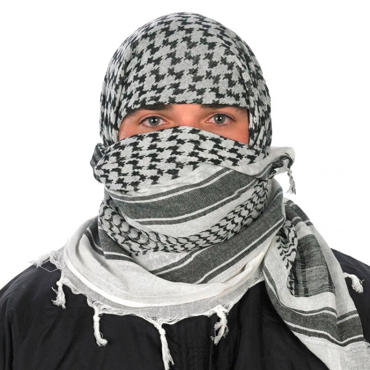 Клетчатый платок, который уже сотни лет носят жители Северной Африки и Аравии, нередко называют арафаткой. Но это современное, а не традиционное название, связанное с лидером Палестины Ясира Арафата.-1-3