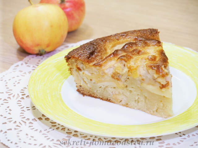 Кусок шарлотки