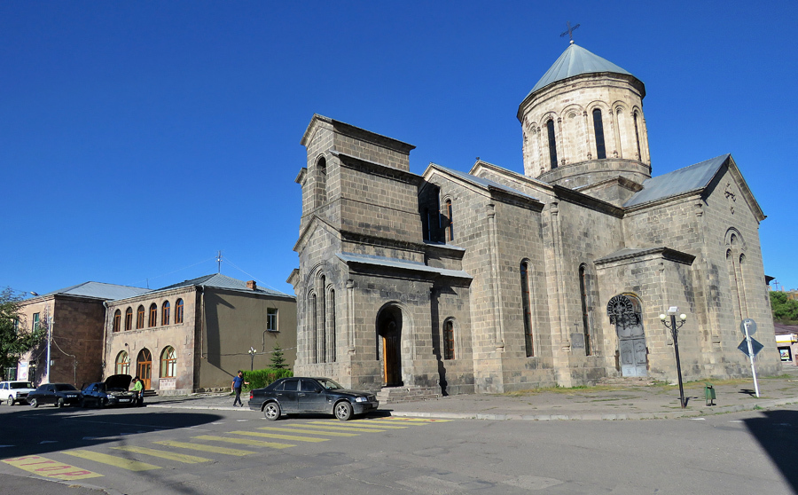 Армения город гавар. Город Гавар Армения. Сурб Ованес Гавар. Церковь Сурб Аствацацин (Татевский монастырь). Гавар Армения достопримечательности.