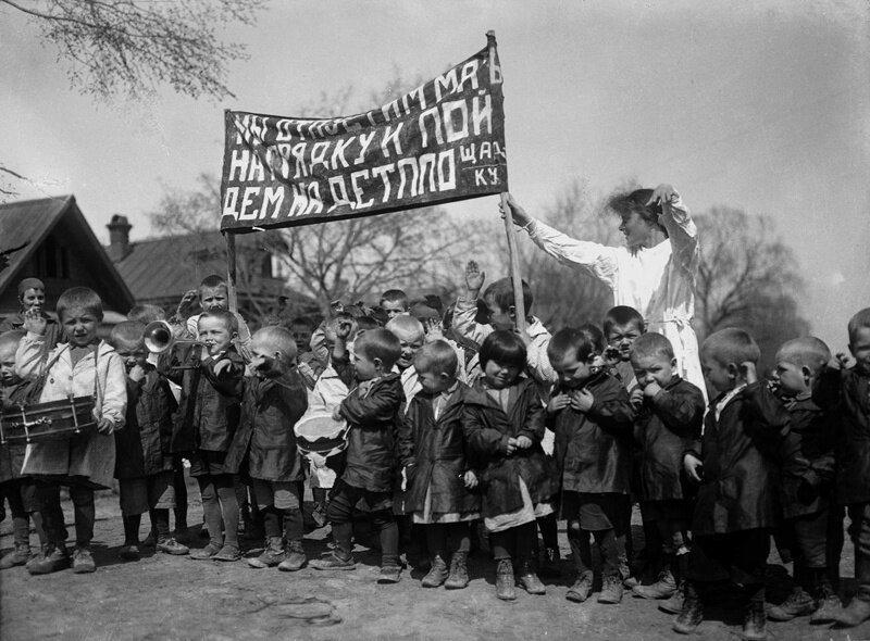Аркадий Шайхет. «Мы отпустим мам на грядку и пойдем на детплощадку». МАММ / МДФ