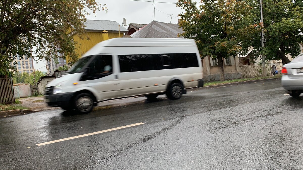 автобус тоже выход, зачастую гораздо правильнее