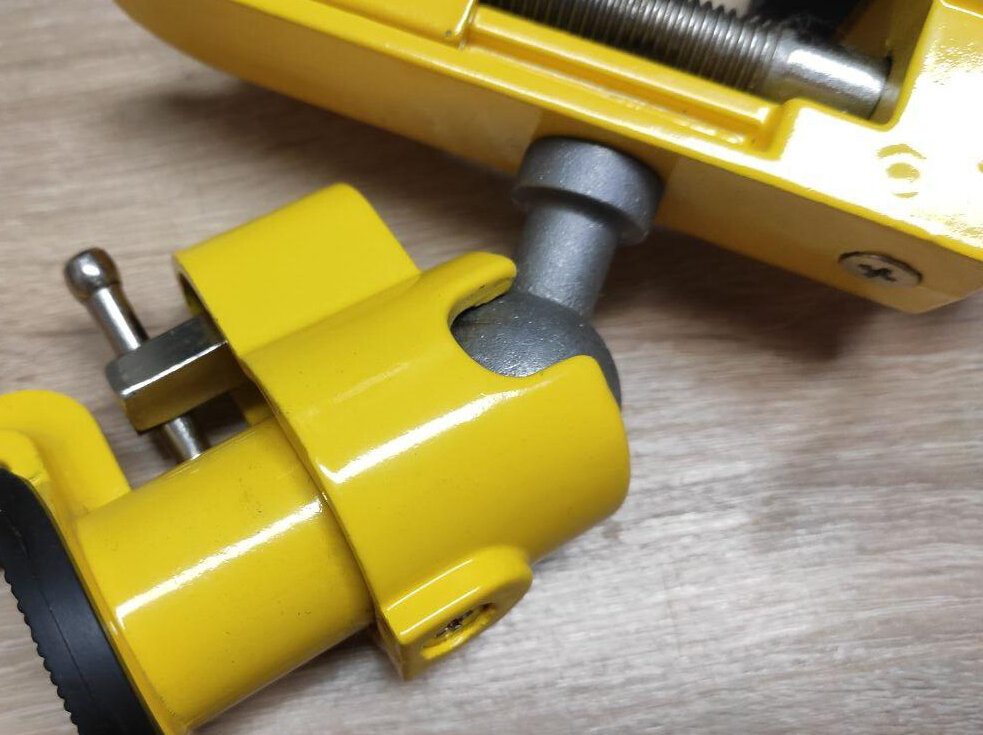 Так выглядит шаровый поворотный механизм