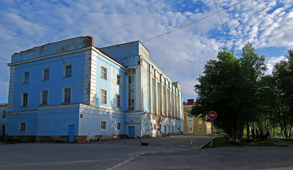 Театр северного флота. Роста Мурманск. Мурманск роста дом офицеров. Булганинский поселок (роста), Мурманск. Мурманск роста ЖМ лфтцеров.