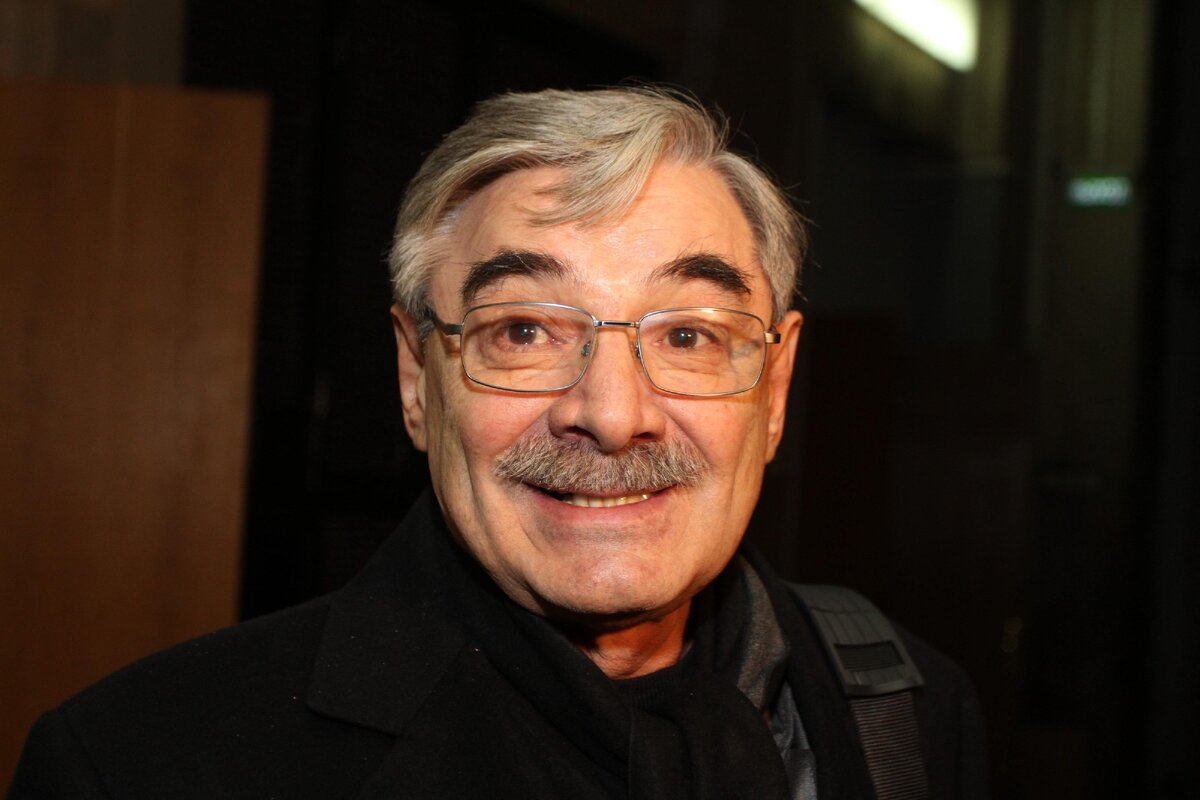 Картинка из поиска Яндекса. Александр Панкратов-Чёрный.