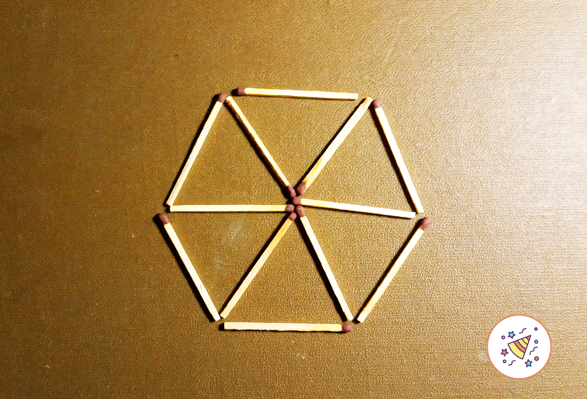 Новый загон из 6 "квартир" и 12 спичек получился после применения "пространственного мышления". 😊