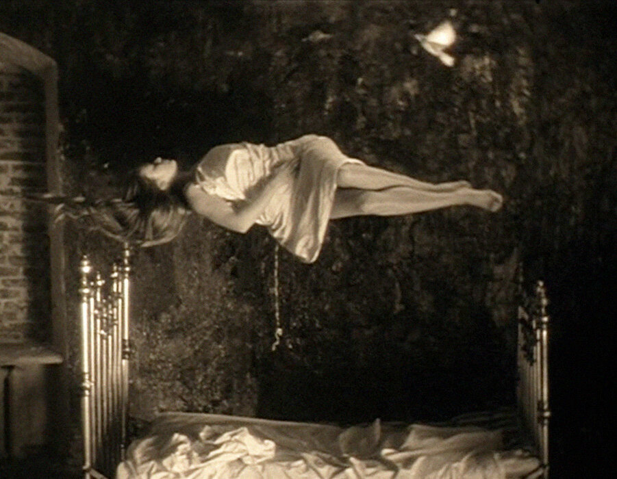 Кадр из фильма «Зеркало», режиссёр Андрей Тарковский, 1974 год