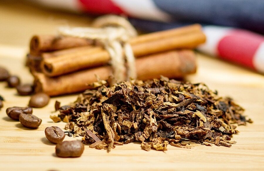 Я против курения и Вам даже пробовать не советую (на фото корица, кофе, чай)