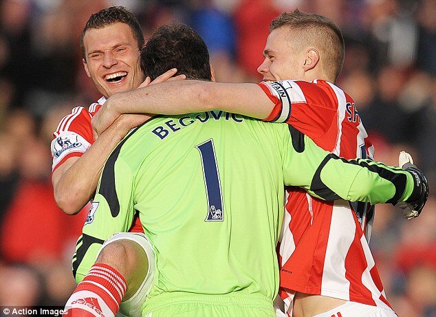 ...Его забил вратарь!