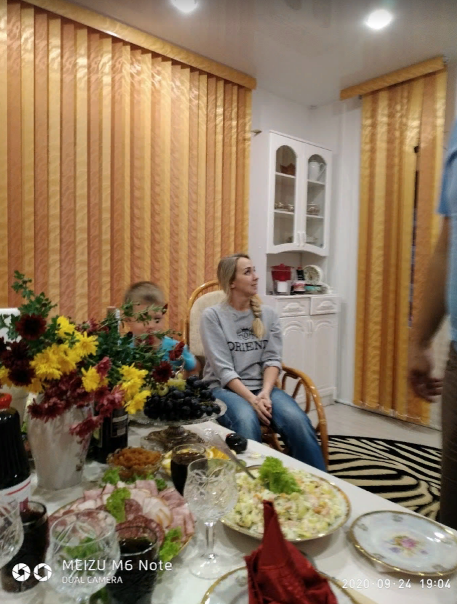 Фото автора. Наша, богатая братьями, дочь...