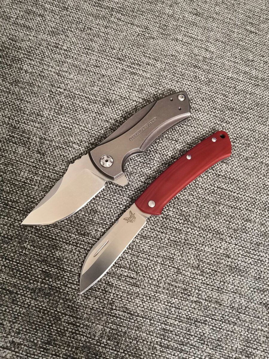 Zero tolerance 0900 в сравнении с Benchmade Proper.