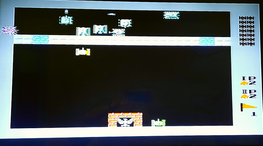 Самая культовая игра 90-х - танчики!