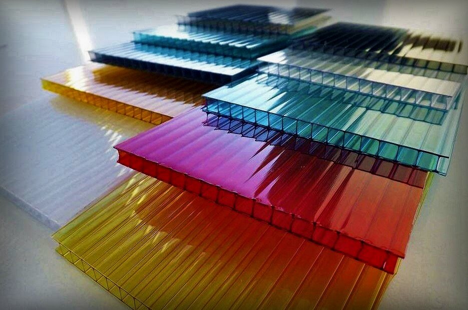 Как использовать остатки поликарбоната с пользой в дизайне помещений