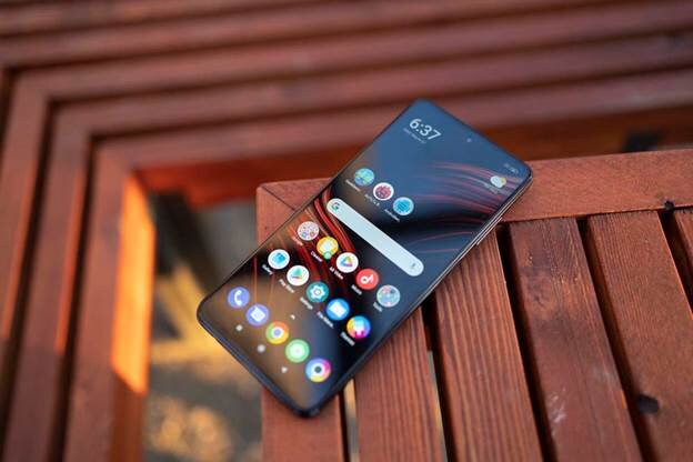 POCO X3 Pro внешний вид спереди