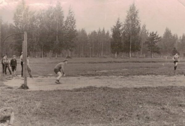 Тренировка по футболу в Санкт-Петербурге в 1910 году