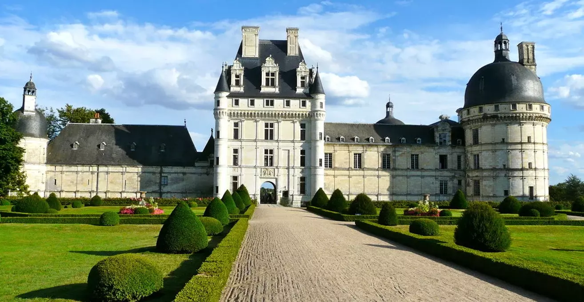 Экскурсия в замки. Замок Валансе Долина Лауры. Замок Valencay во Франции. Шато де Валансе. Замки Луары достопримечательности Франции.