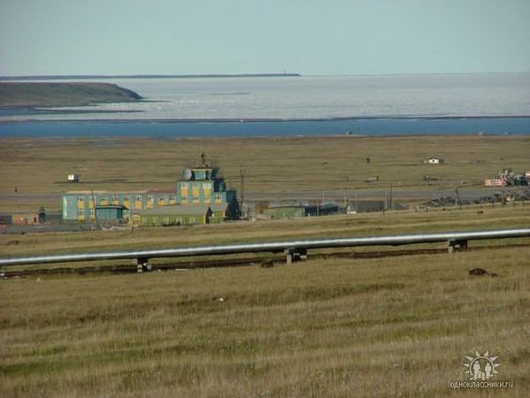 Вид на аэропорт Тикси