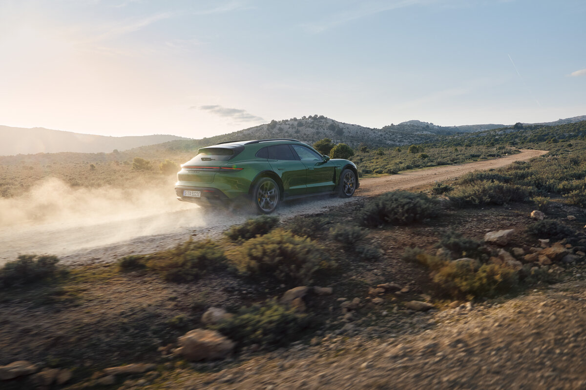 Porsche Taycan Cross Turismo