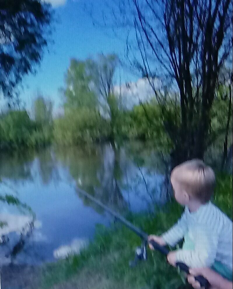 Антошка рос смышленым пареньком