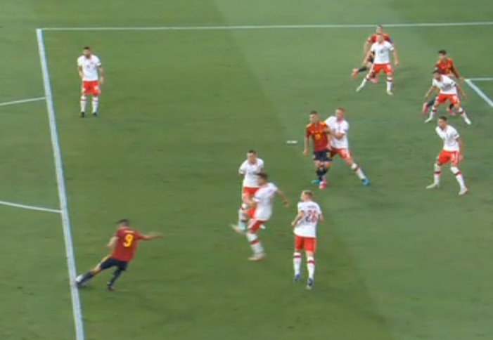 Испания не смогла справиться с Польшей