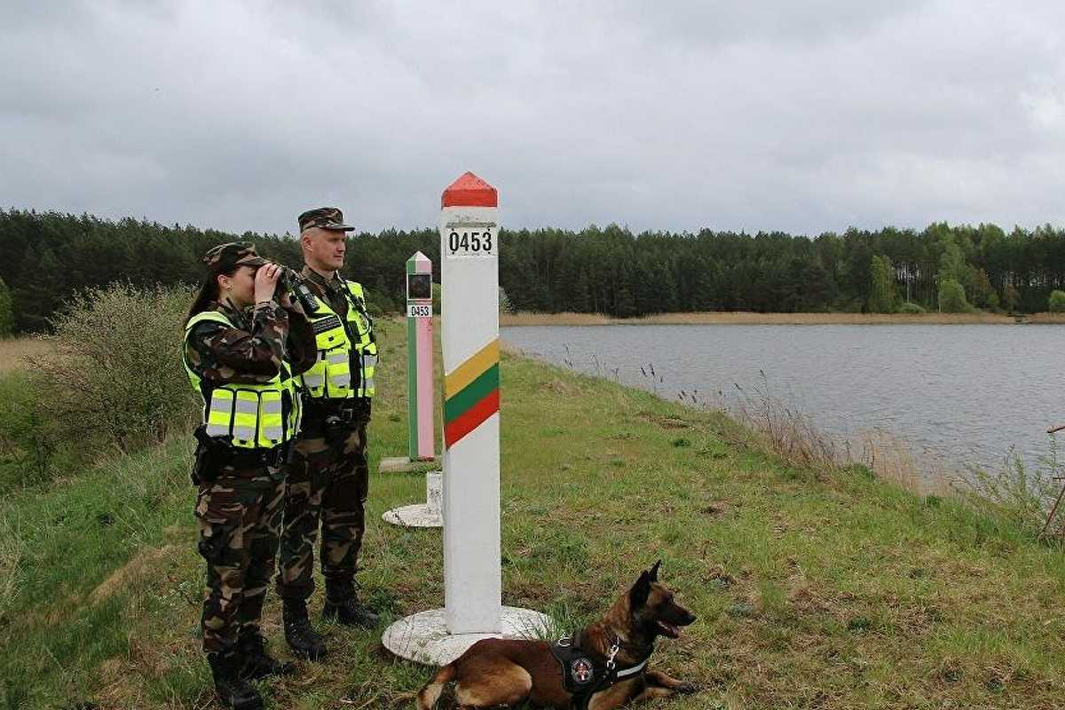 Новости сегодня последние литва на границе. Пограничники Литвы и Беларуси. Пограничная служба Литвы Пограничная служба Литвы. Белорусско-Литовская граница граница. Пограничники на границе с Белоруссией.