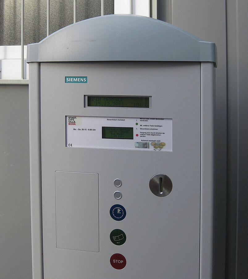 Источник: https://commons.wikimedia.org/wiki/File:2011-12-15_Bonn_Steuerticketautomat_cropped.jpg