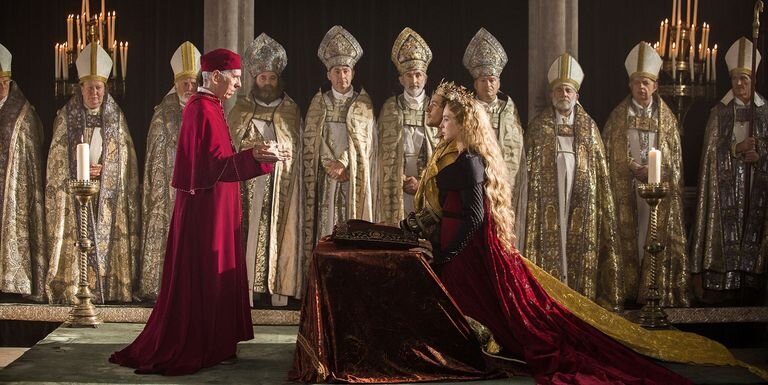 кадр из сериала "Белая принцесса"