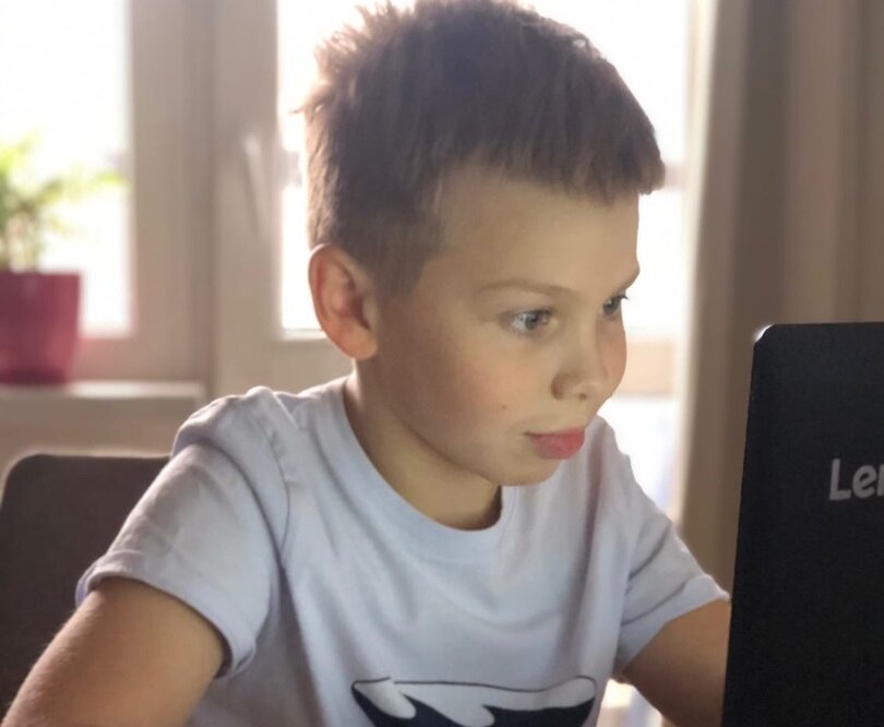 Дети любят заниматься программированием. Фото © Hello world