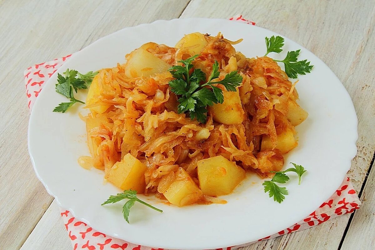 Солянка с капустой и картошкой