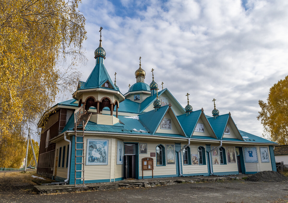 Церковь в селе Солтон с мастерской по дереву в честь Николая Угодника |  Фотопутешествия | Дзен