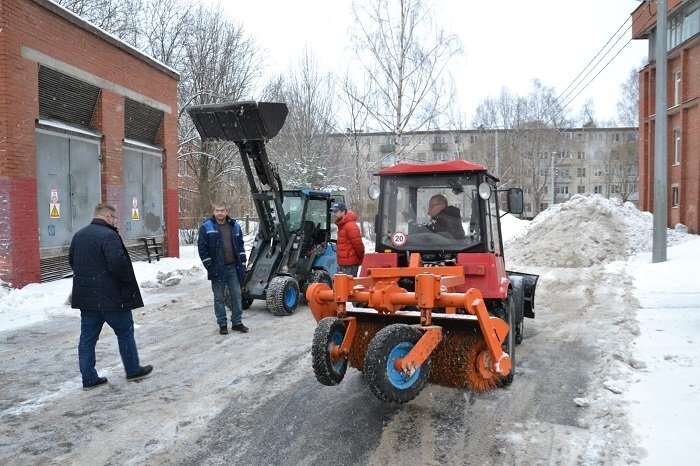 Уборка Петербурга от снега. Фото пресс-службы правительства СПб