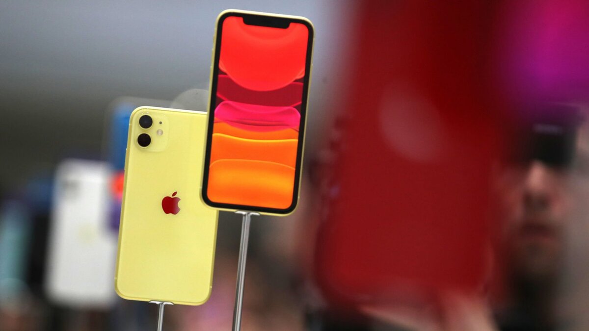 Магазины взвинчивают цены на технику Apple. Самый дешёвый iPhone 13 стоит  больше 100тр | AppleInsider.ru | Дзен