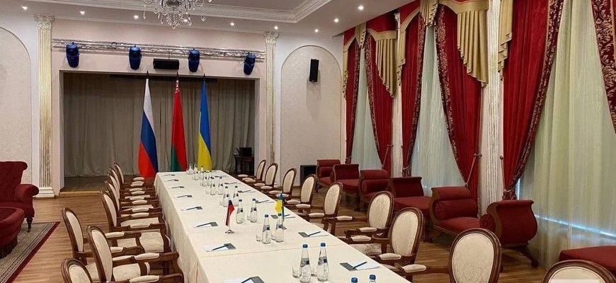 Место проведения переговоров российской и украинской делегаций, © Александр Кряжев / POOL / ТАСС