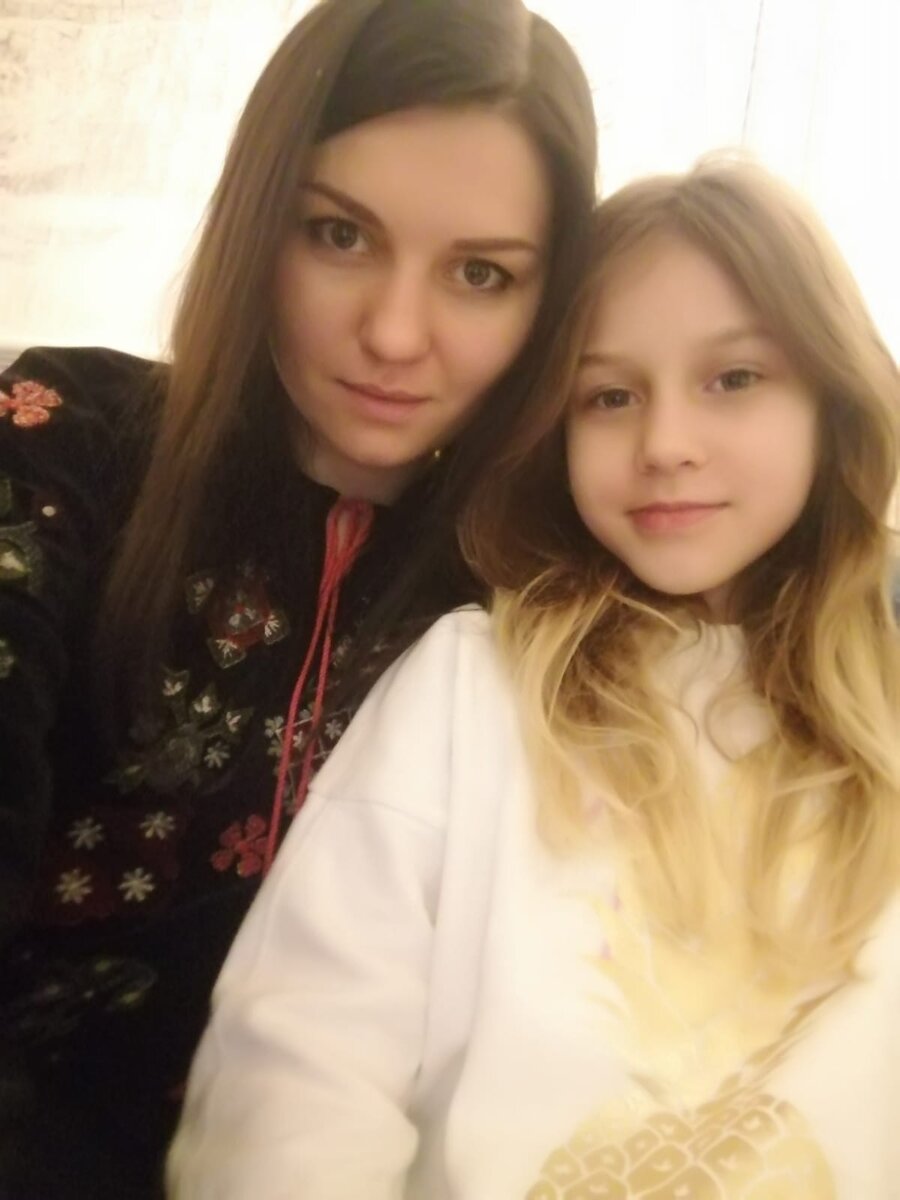 Виктория с дочерью