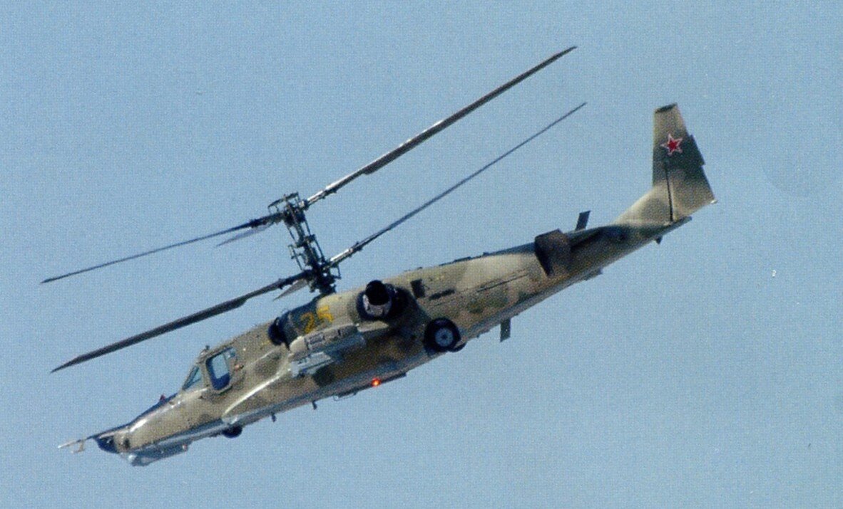 Российские военные располагают небольшим количеством Ка-50/, но они успели принять  участие в боевых действиях. Планируется, что Ка-50/52 будет действовать в интересах подразделений спецназа, а основным боевым вертолетом станет Ми-28. 