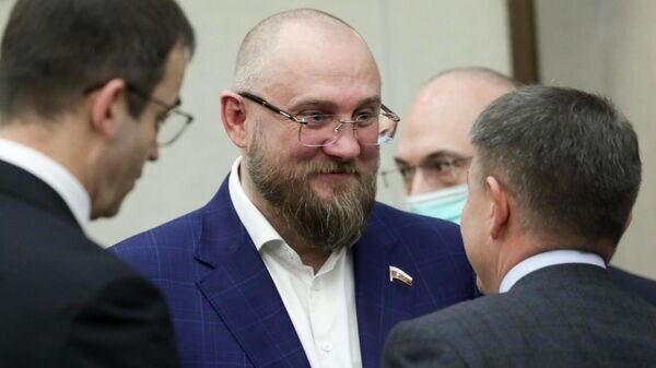    Сергей Бурлаков© Пресс-служба Государственной Думы РФ