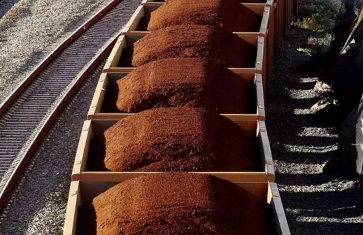 Запорожская область начала отгружать руду в ДНР