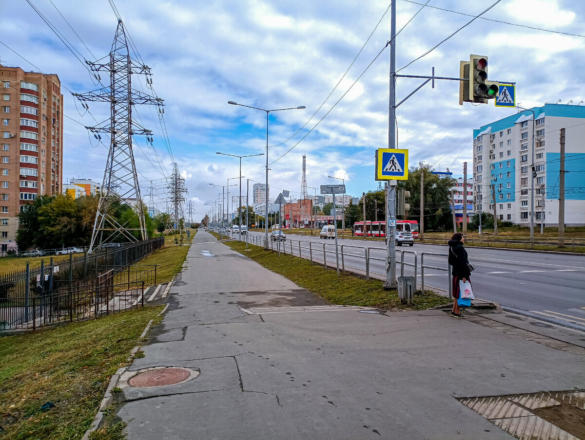 Улица Ново-Садовая, перекресток с улицей Ново-Вокзальной.