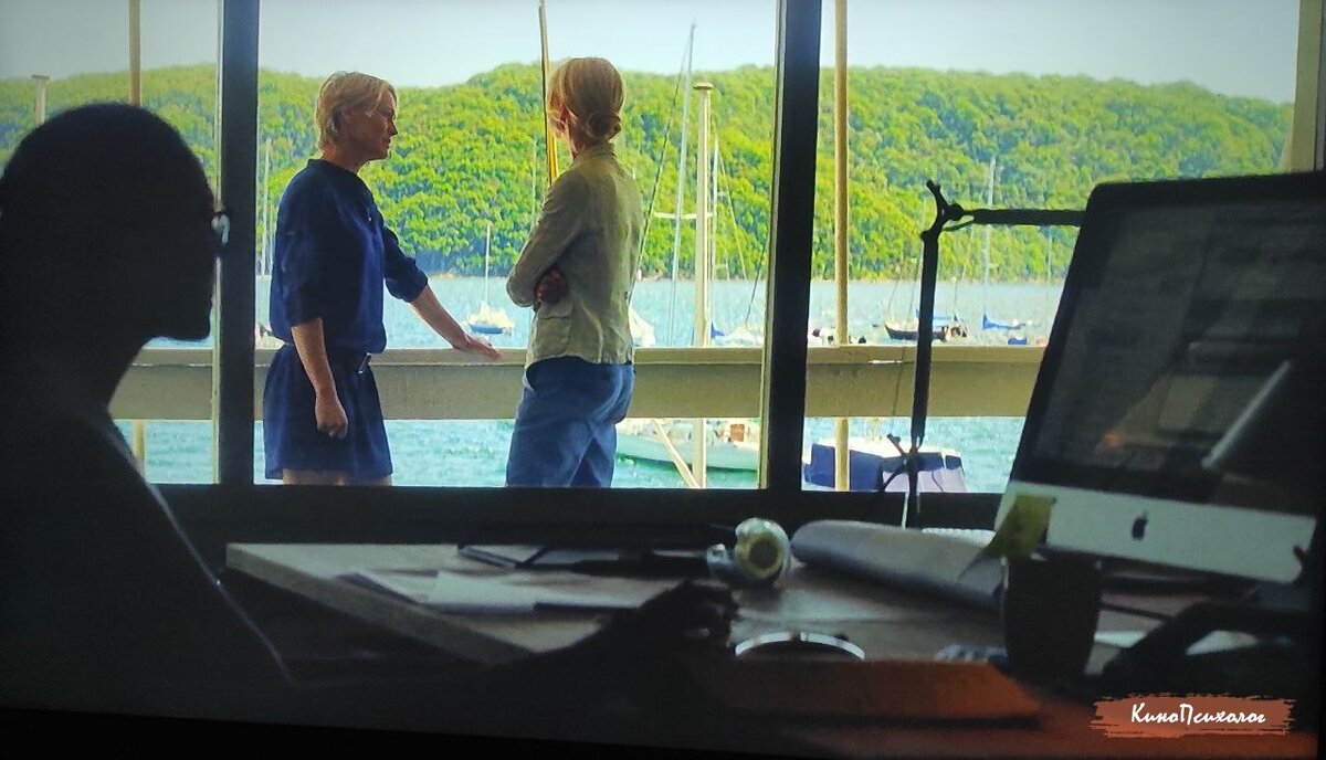 "Тайное влечение", кадр из фильма. Роз и Лил.