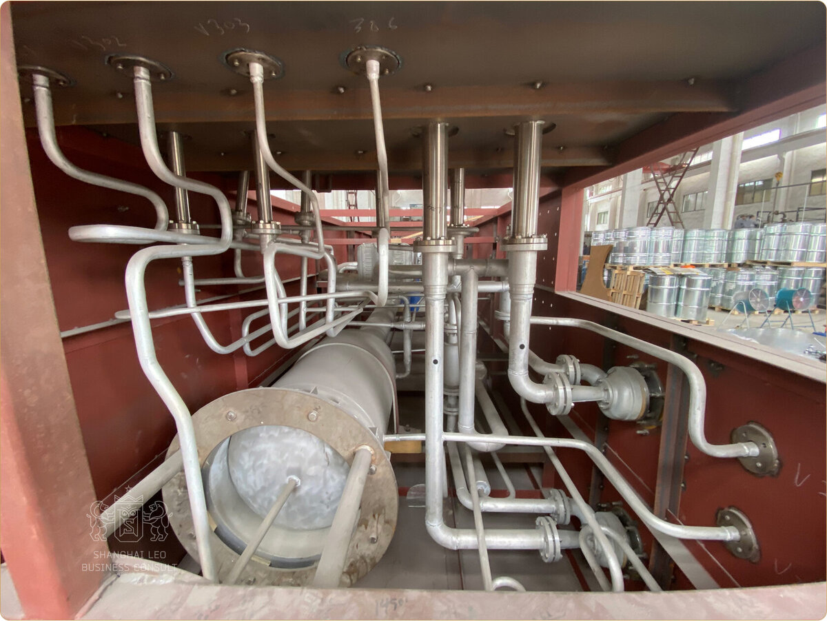 Во втором — криогенные системы, которые производят кислород чистотой 95−99%