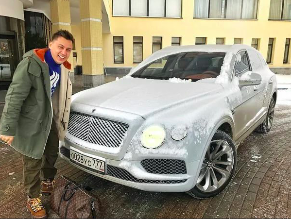 Дмитрий Портнягин со своей Bentley Bentayga