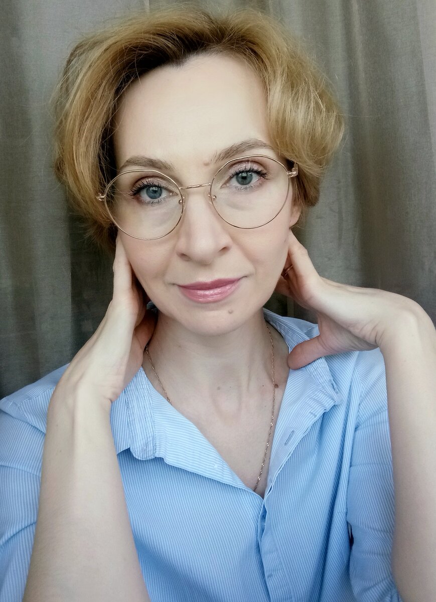 В этом макияже я сделала акцент на цвете глаз. 