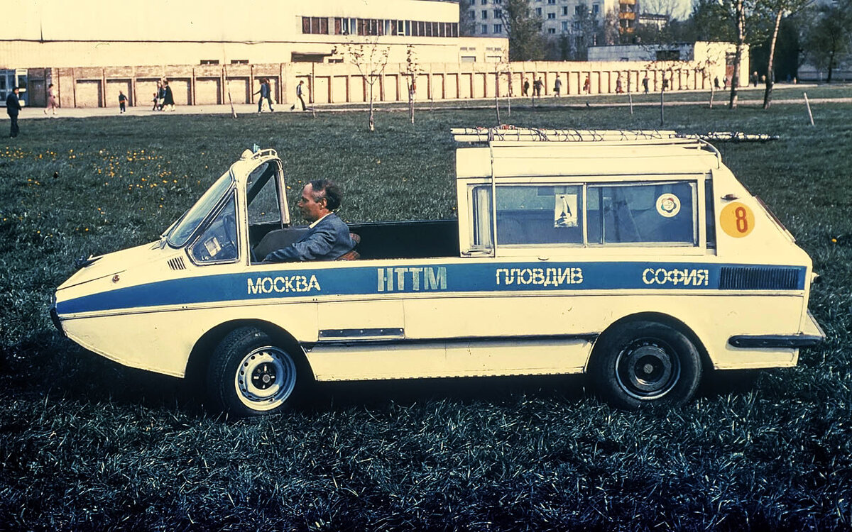 Автомобиль "Ихтиандр" состоял из 3-х отсеков