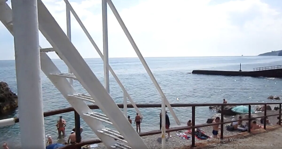 Вот тут справа, у пирса я и гналась за кругом.