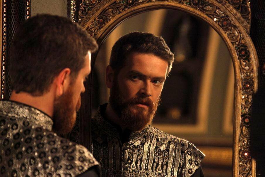 Султан Селим II. Кадр из сериала «Великолепный век»