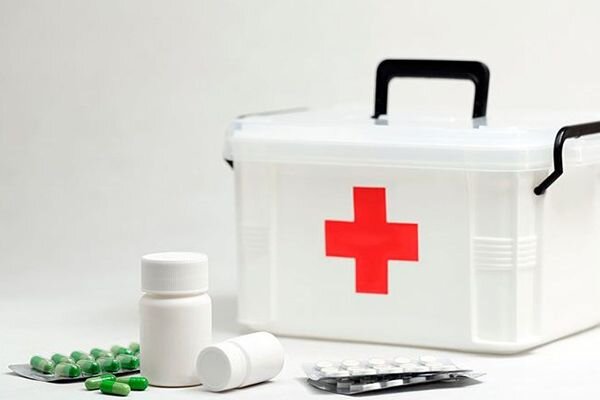 Отправляясь на отдых в Турцию, нужно взять с собой лекарства.
