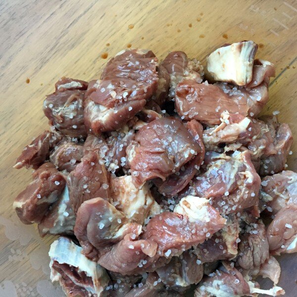 Почему мясо кислит. Почему горчит рыба после горячего копчения. Квашеное мясо. Почему мясо кислит. Meat fleish core.