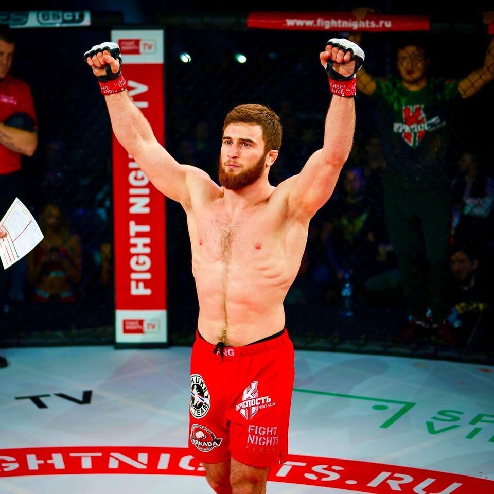 Фото источник:  @fightnightsglobal